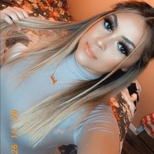 Meet your Posher, Julia